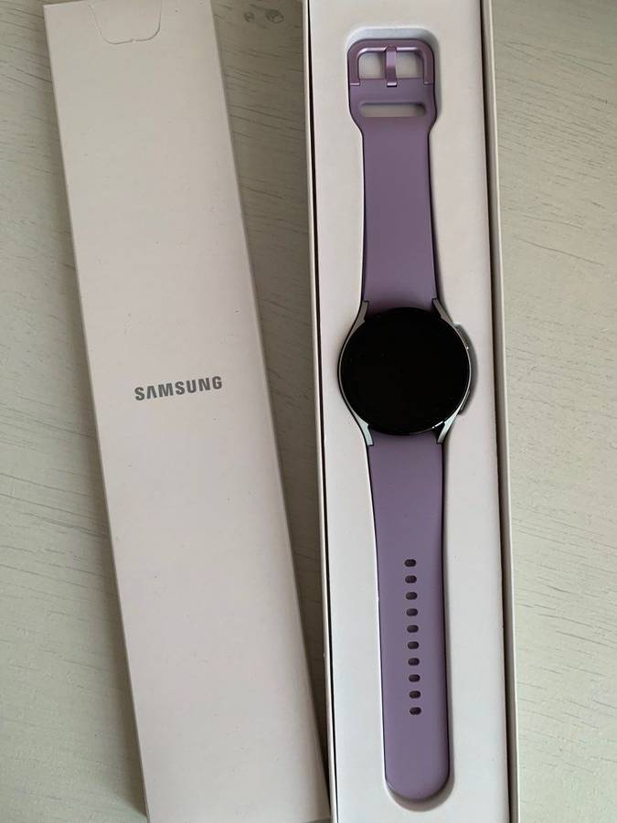 Samsung Galaxy Watch 5 40mm Bluetooth + GPS Used Like New Original Box