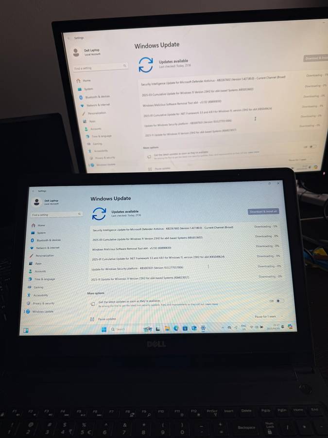 Dell Inspiron 15 3573 Laptop with charger