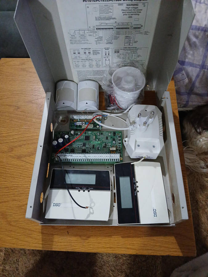 Complete Alarm System DSC 1864