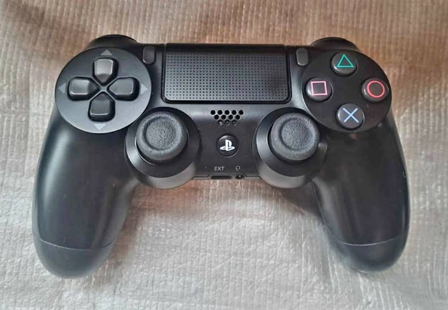 Playstation 4 in pristine condition