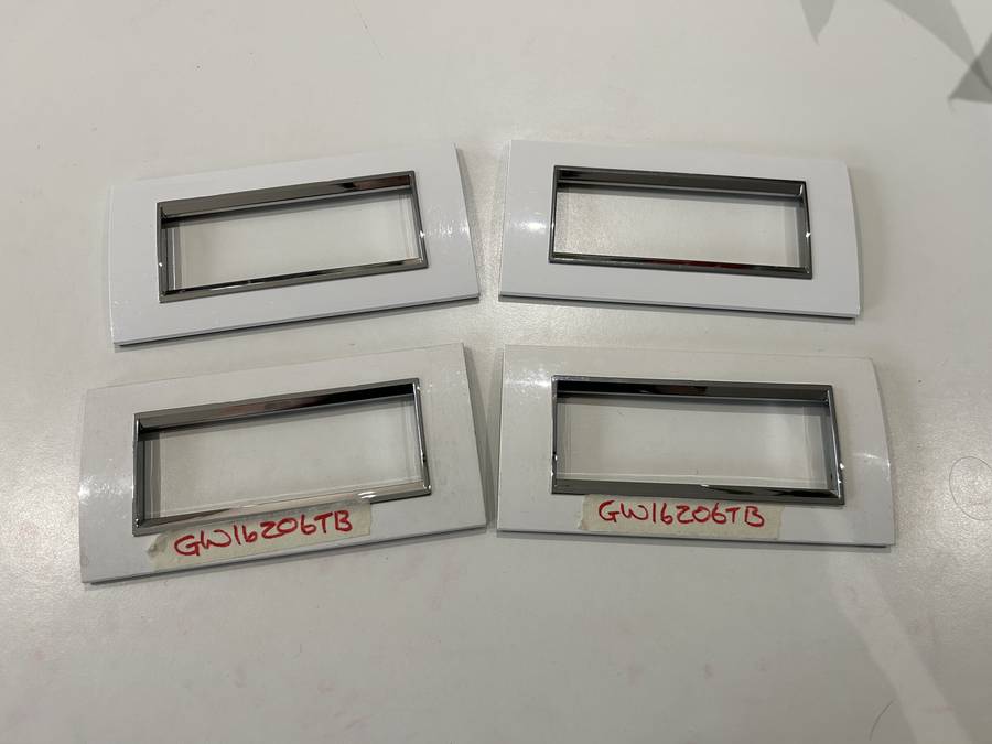 CHORUS LUX 6-GANG COVER PLATE STAINLESS STEEL GW16206TB