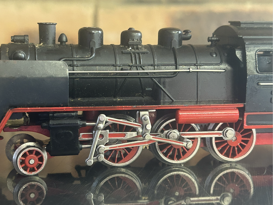 Locomotive and tender