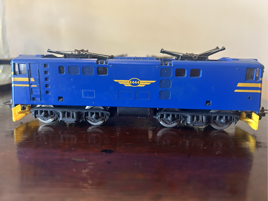 Lima - blue train set