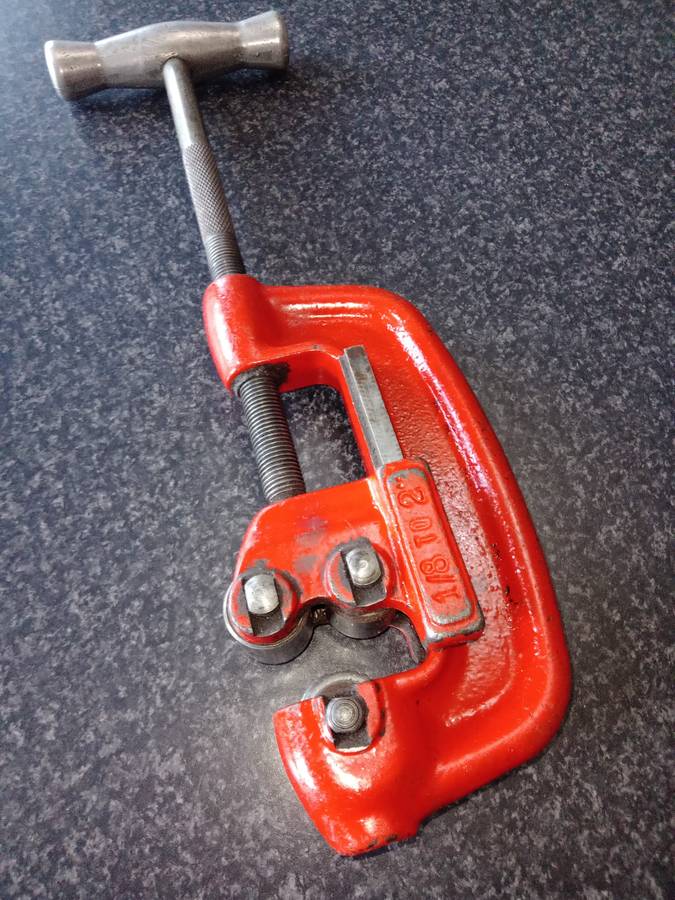 Pipe Cutter 1/8 - 2 Inches