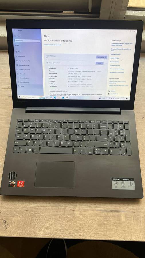 Lenovo ideapad 330 AMD Ryzen 3 8gb ram 256gb ssd