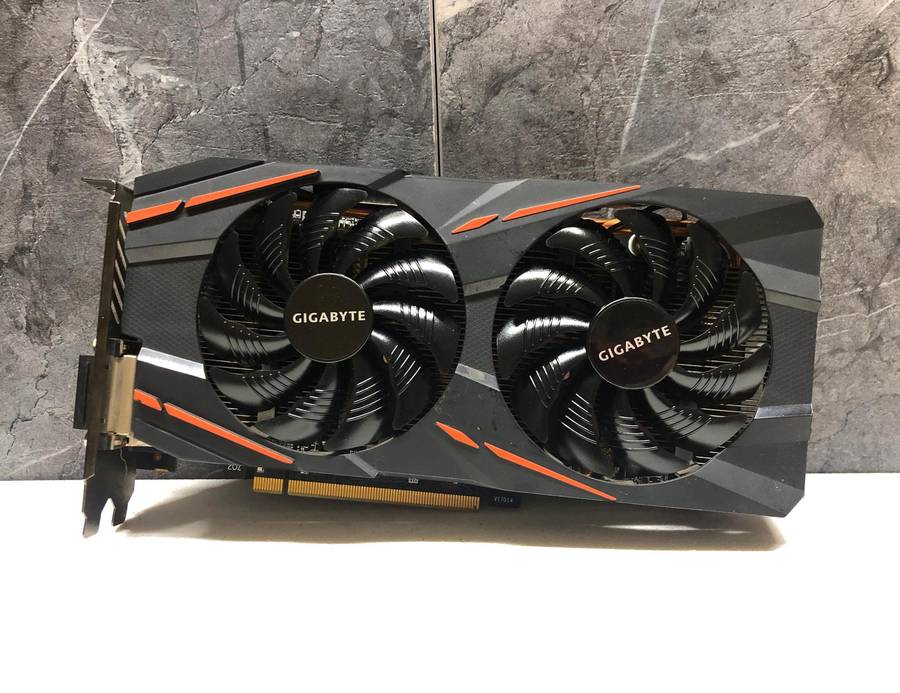 Gigabyte RX 570 4GB Gaming Edition  Beast Mode Activated!!