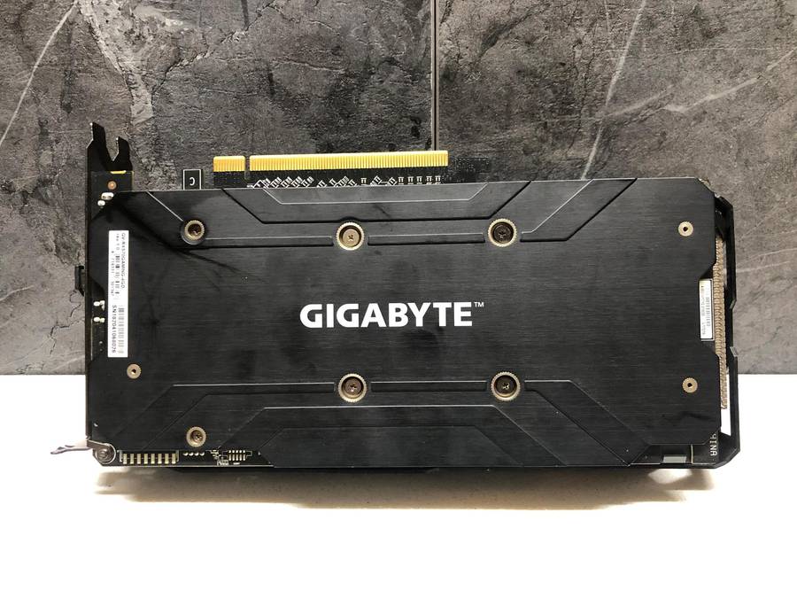 Gigabyte RX 570 4GB Gaming Edition  Beast Mode Activated!!