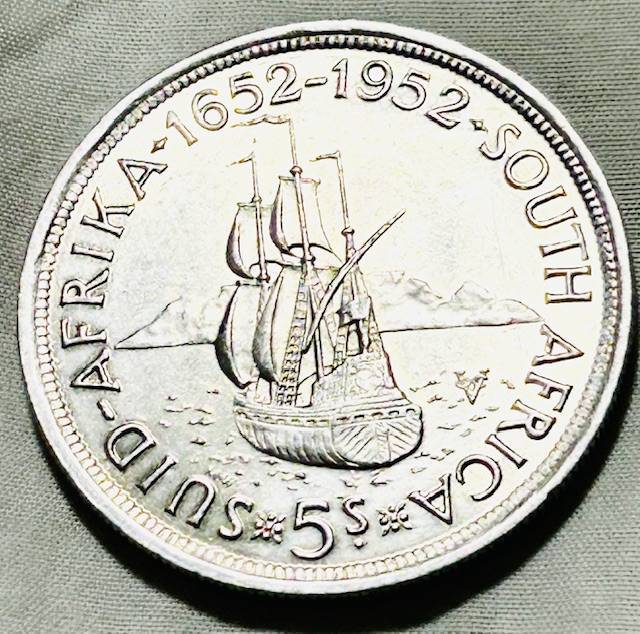 1952 Uncirculated 5 Shilling Silver Coin in pristine condition