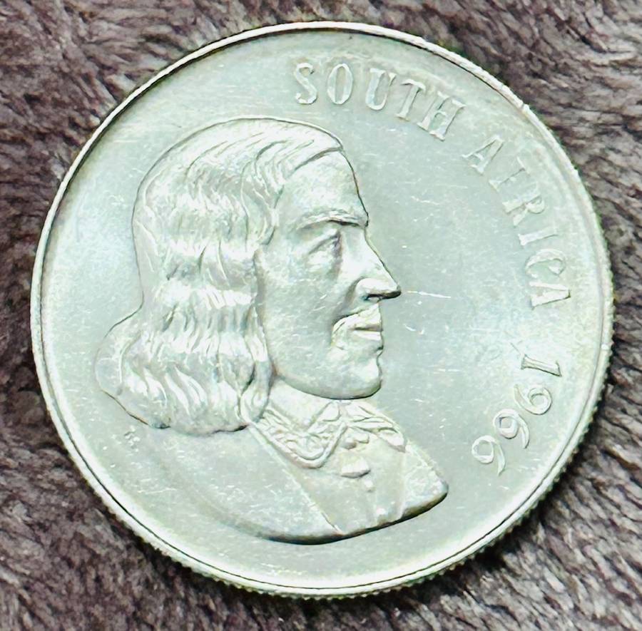 1966 R1 SILVER ENGLISH LEGEND LOW MINTAGE 10 000