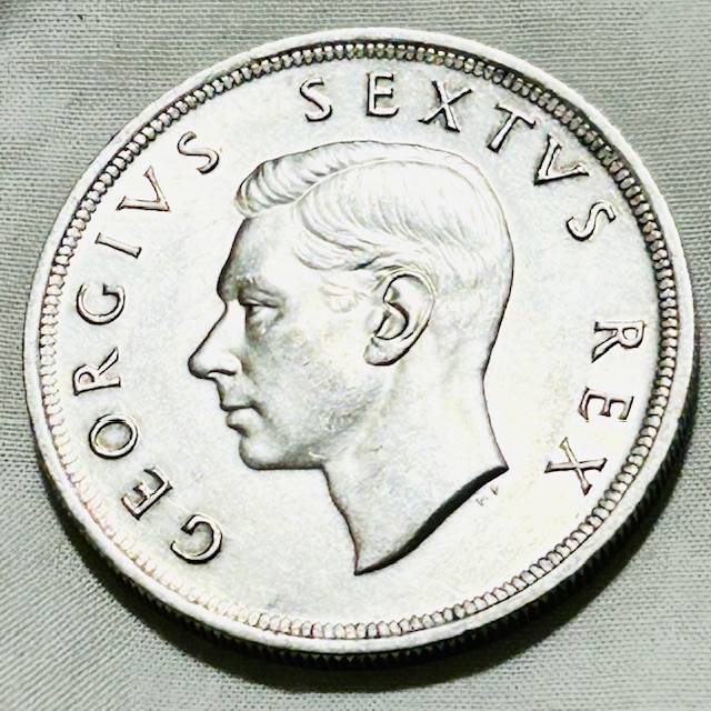 1952 Uncirculated 5 Shilling Silver Coin in pristine condition