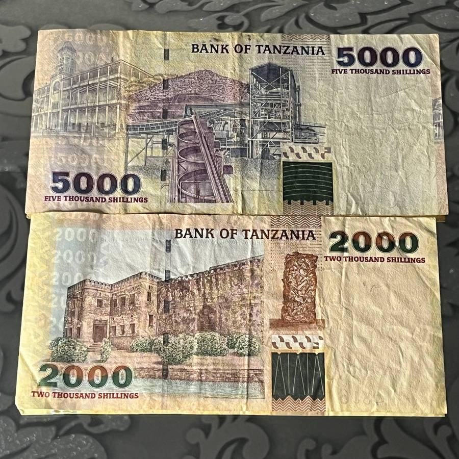 Tanzania Banknote Pair  5,000 + 2,000 Shilingi  Wildlife Series