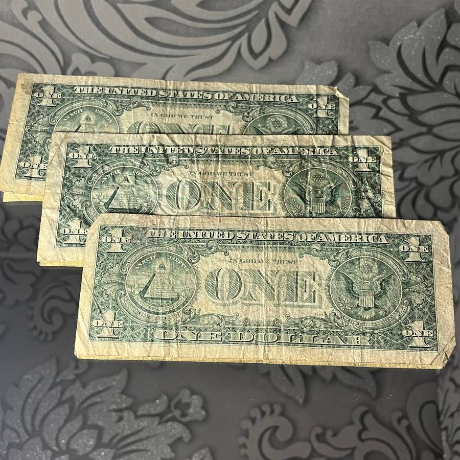 3 x USA $1 Banknotes Collector Bundle  Federal Reserve Issue