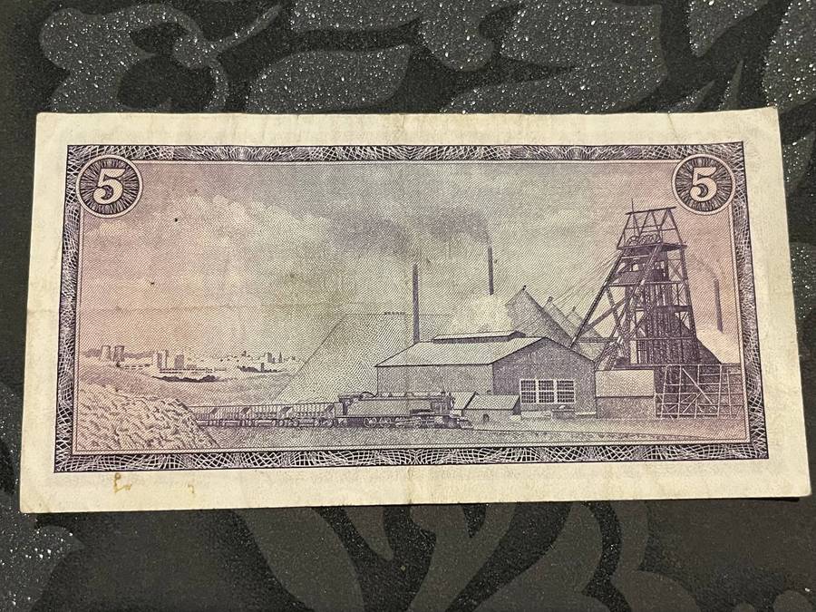 South Africa 5 Rand Note  Jan van Riebeeck  T.W. de Jongh Signature