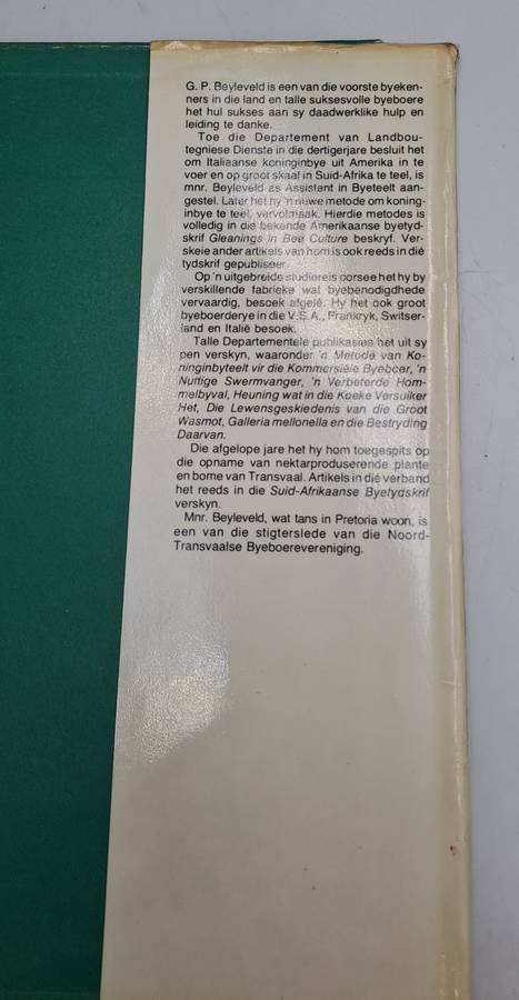 Pre-Owned : Praktiese Byeboerdery in Suid Afrika-GP Beyleveld ISBN 0 628 00965 8 (Bee keeping)