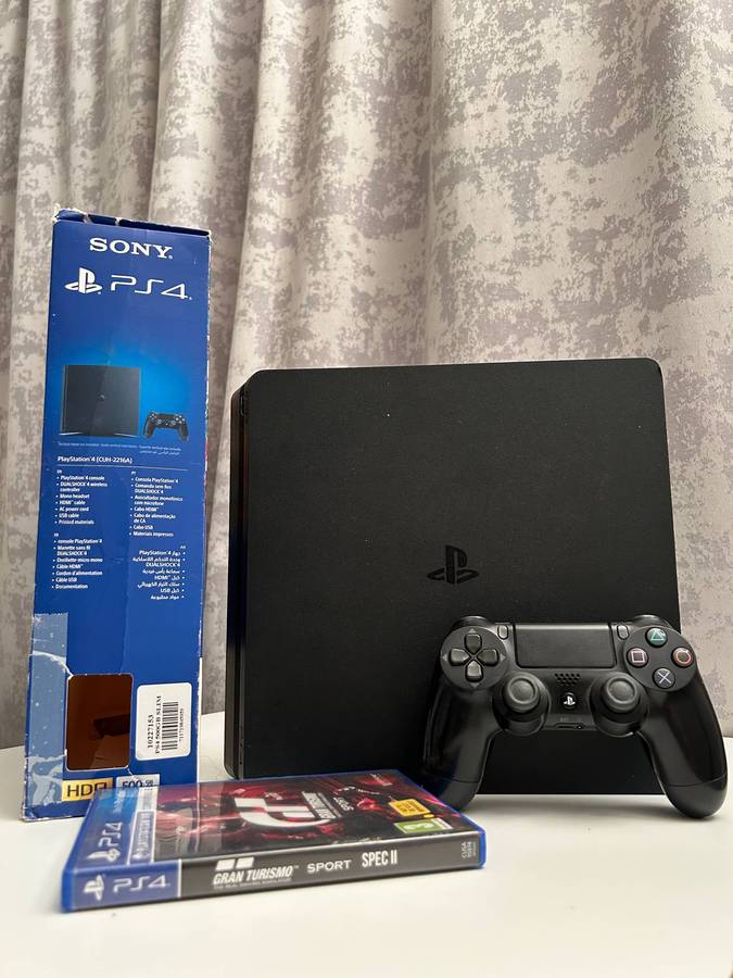 PS4 Slim Console (500GB) - Jet Black - Incl. Controller & Gran Turismo Sport