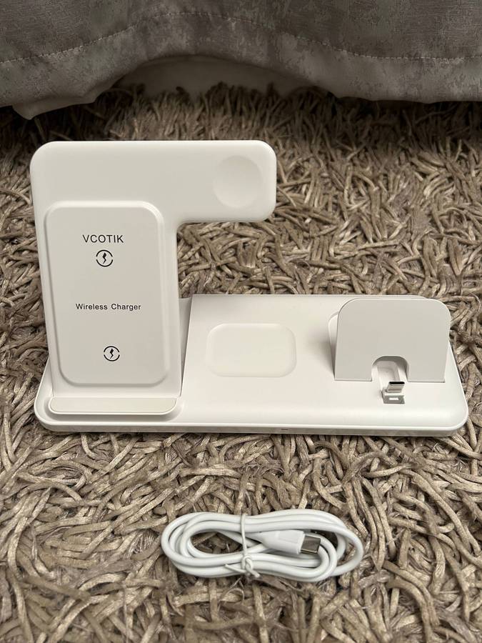 4-in-1 Foldable Wireless Charging Station