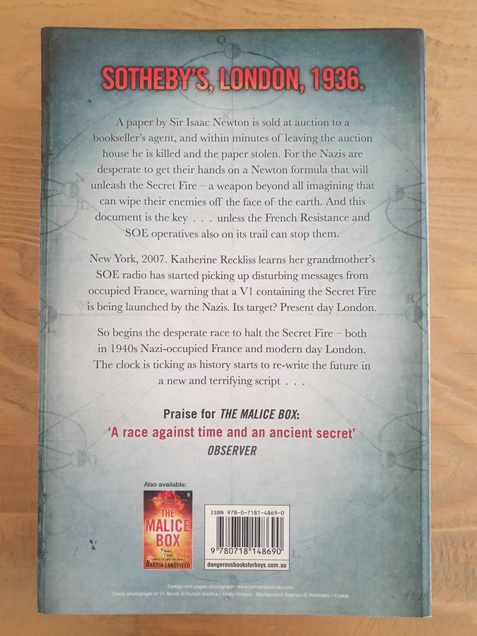 Martin Langfield : "The Secret Fire" - The world is under threat... from a weapon launched in 1944