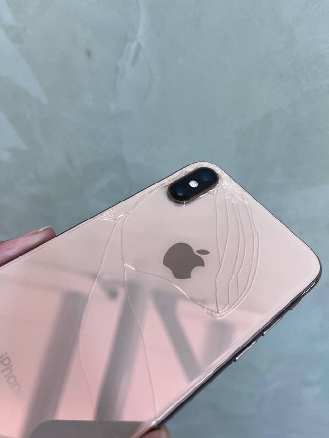 Apple iPhone XS 64GB Rose Gold (Reserved for a pre-arranged buyer.)