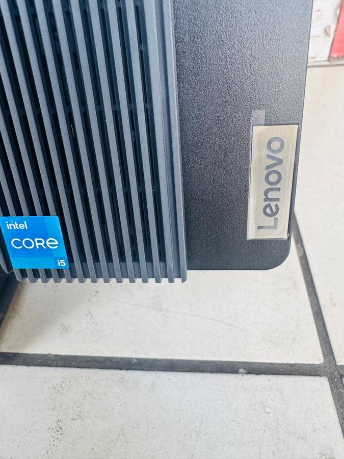 Lenovo Think Centre M70s Gen 3 Desktop PC  Core i5-12400 / 8GB RAM / 256 SSD / Win 11 Pro