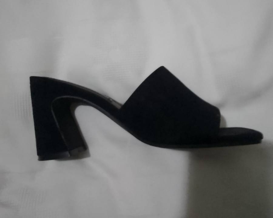 Ladies sandle Truworths