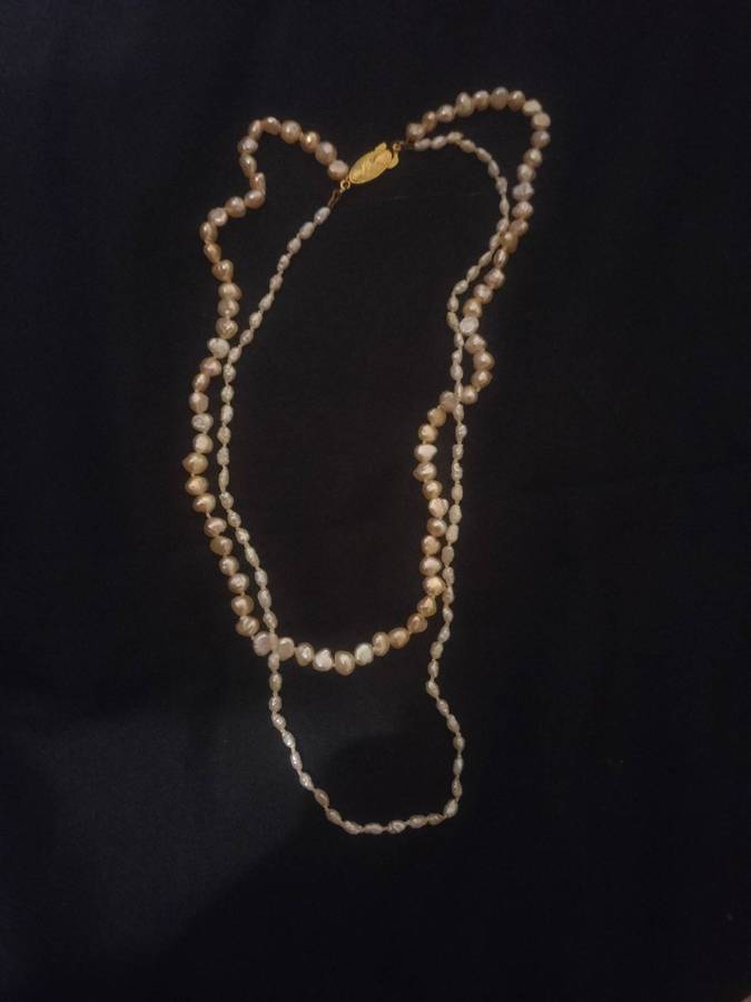 Vintage Freshwater pearls 16g MAKE AN OFFER