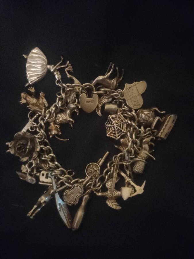 Vintage Silver 31 charms bracelet MAKE AN OFFER
