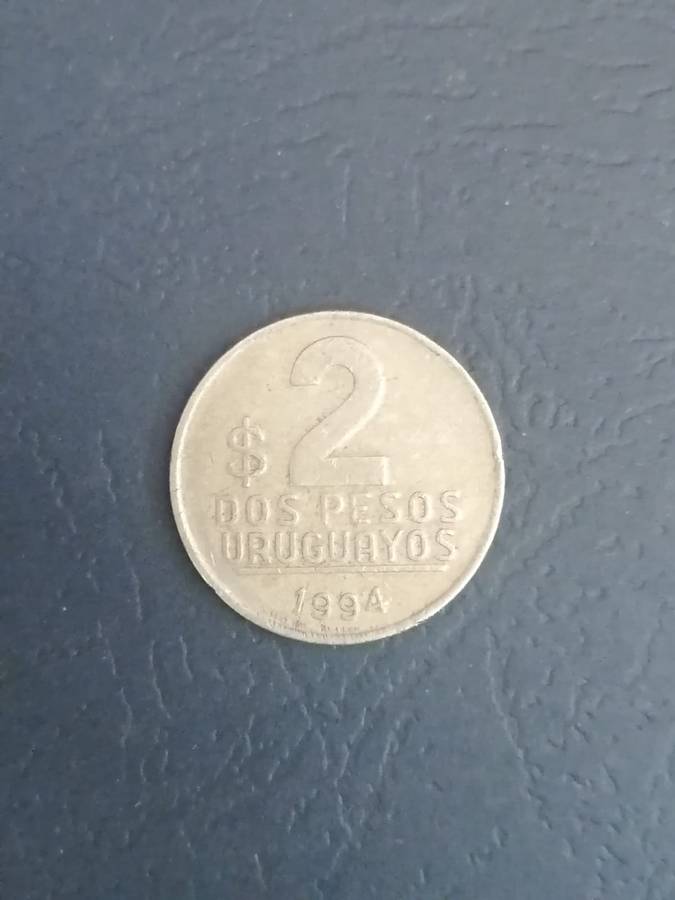 1994 Uruguay 2 Pesos Coin  "Dos Pesos Uruguayos"  South American Collectible