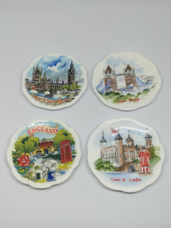 Miniature Set of 4 Decorative Plates Featuring Various Iconic Landmarks Of England