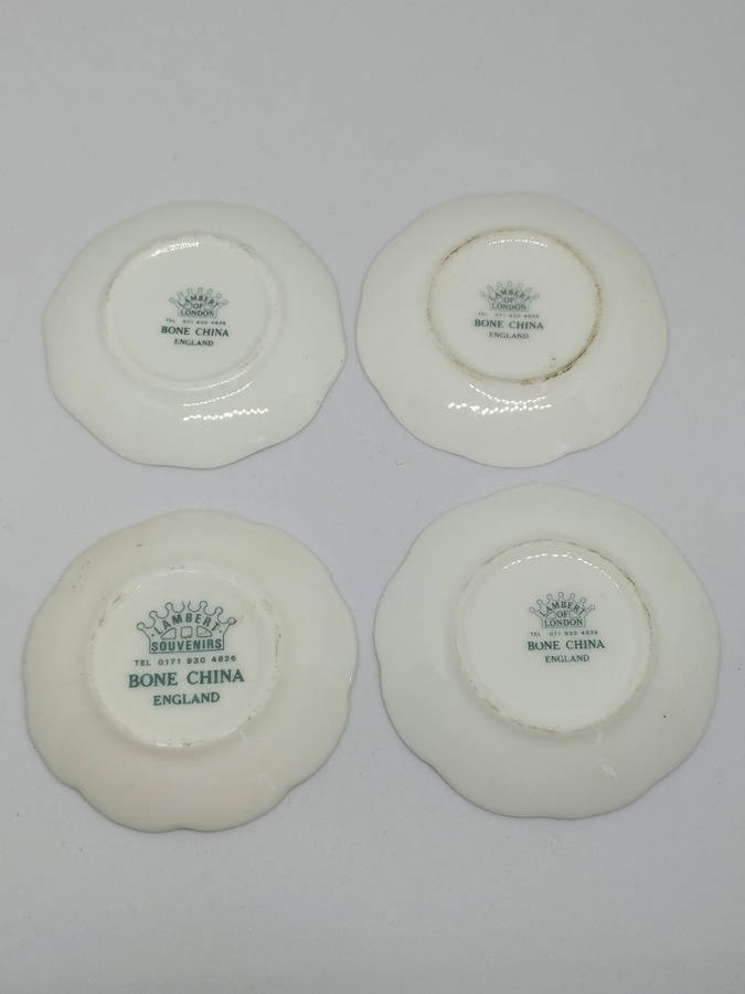 Miniature Set of 4 Decorative Plates Featuring Various Iconic Landmarks Of England
