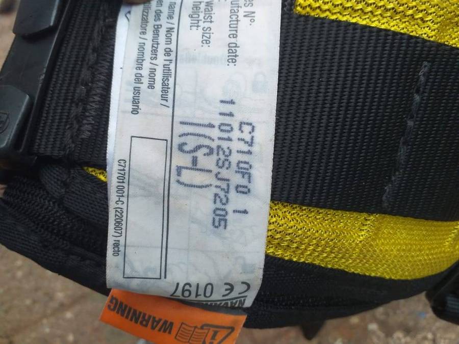 Pretzel safety harness