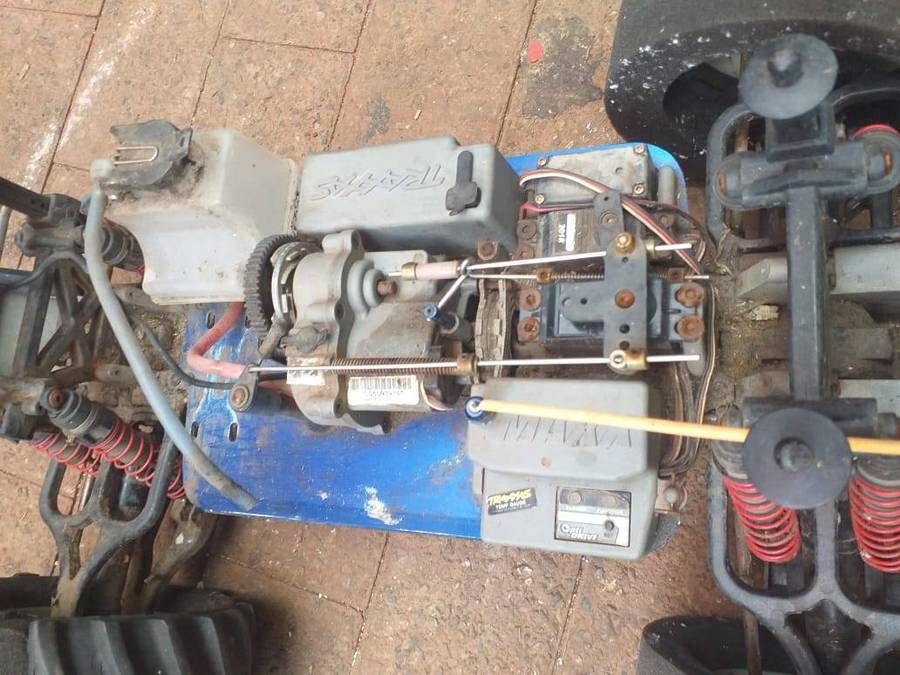 Traxxas T-axx nitro powered monster truck