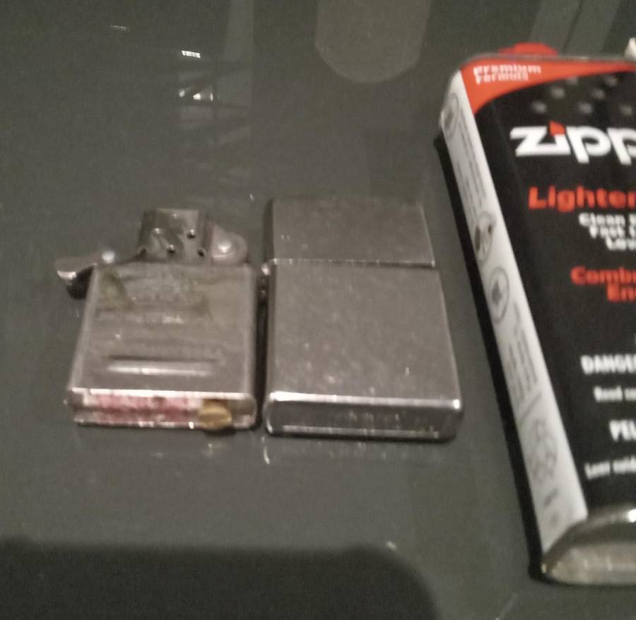 Real Zippo Lighter (Chrome) Incl Extra Flints