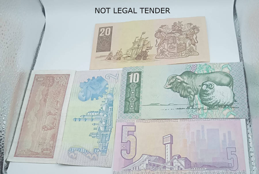 SET OF 5 SA BANK NOTES- 4 X CL STALS: 1 X R20, 1 X R10, 1 X R5 AND 1 X R2 AND 1 X R1 TW DE JONGH