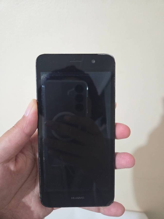 Vivo V2027 Android 12 + Free Huawei (For Parts)