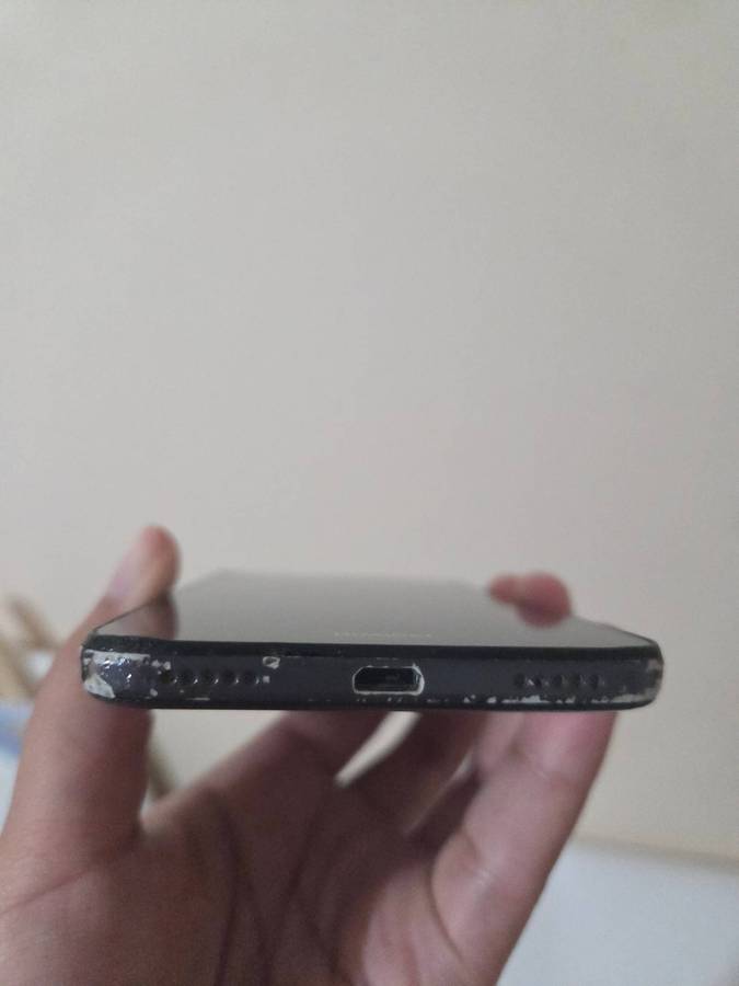 Vivo V2027 Android 12 + Free Huawei (For Parts)