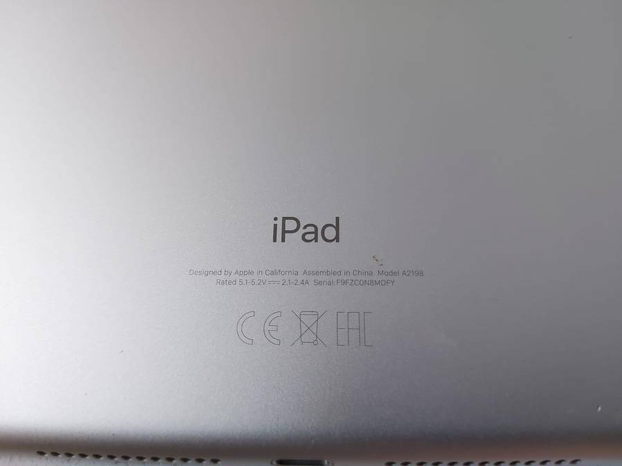 Used Apple iPad (7th Generation) model A2198 (Wi-Fi + Cellular)