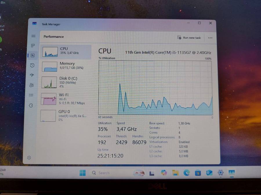 Dell Latitude 5520 15.6-inch Core i5-1135G7 @2.40GHz 16GB RAM 256GB NVMe SSD