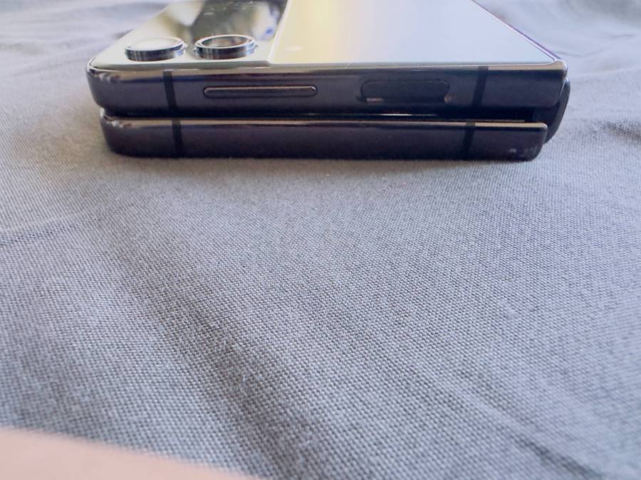 SAMSUNG ZFLIP 4 256GB