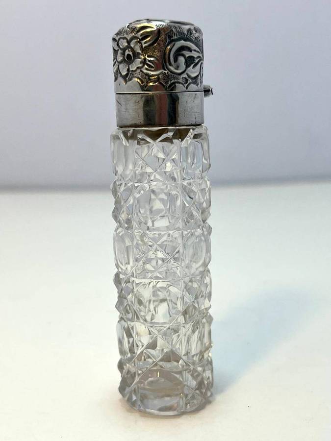 Antique Cut Crystal & Sterling Silver Perfume Bottle  Levi & Salaman, Birmingham 1904
