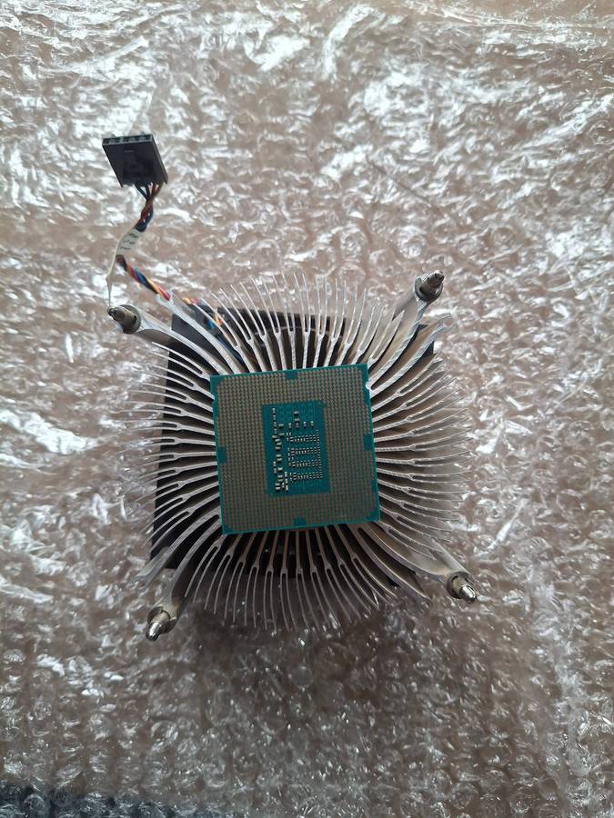 Intel i5-4590 3.30GHz CPU , Fan and Heat Sink