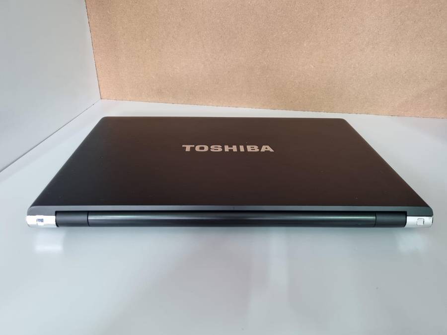 Toshiba Tecra R850 (Intel  i7, 500GB, 8GB) Laptop
