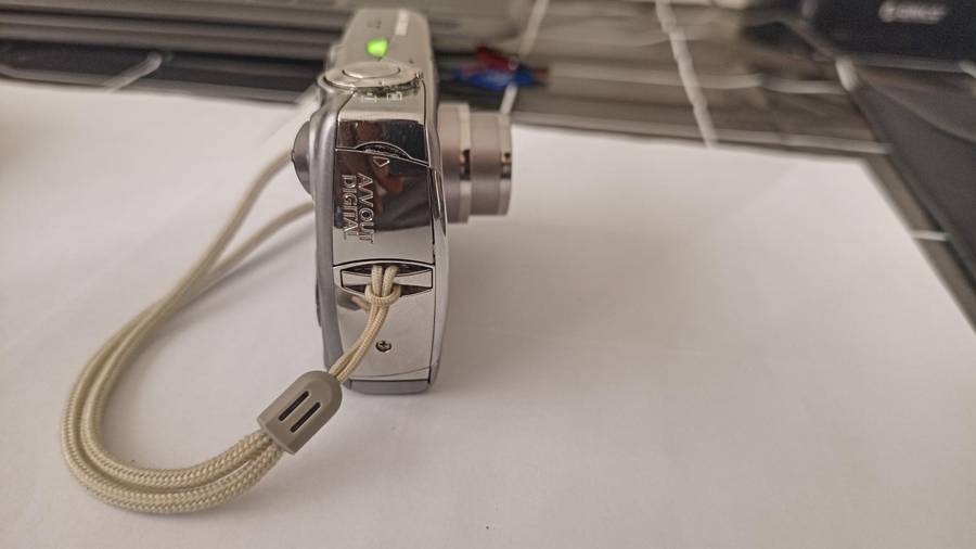 Canon IXUS 850 IS Digital Camera