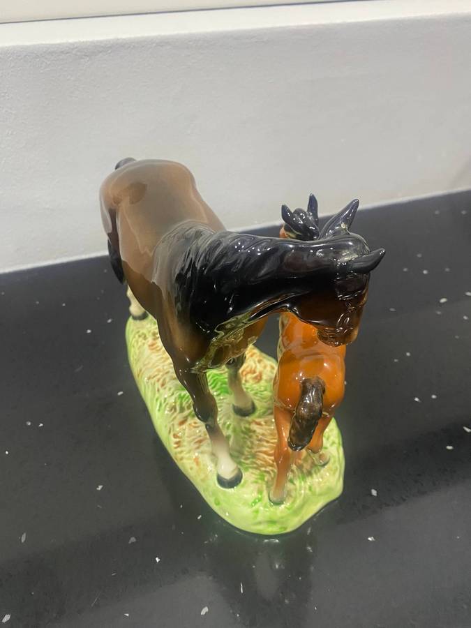 Beswick Mare and Foal on Naturalistic Base
