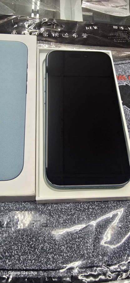 Iphone 16 128gb  (tea colour) new