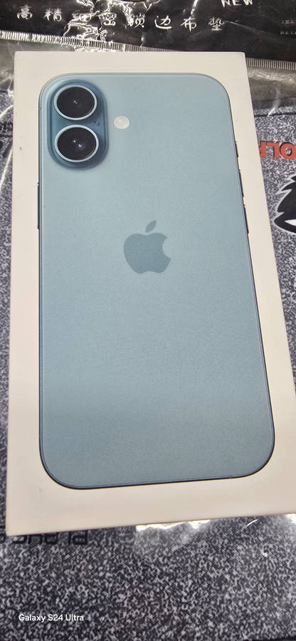 Iphone 16 128gb  (tea colour) new