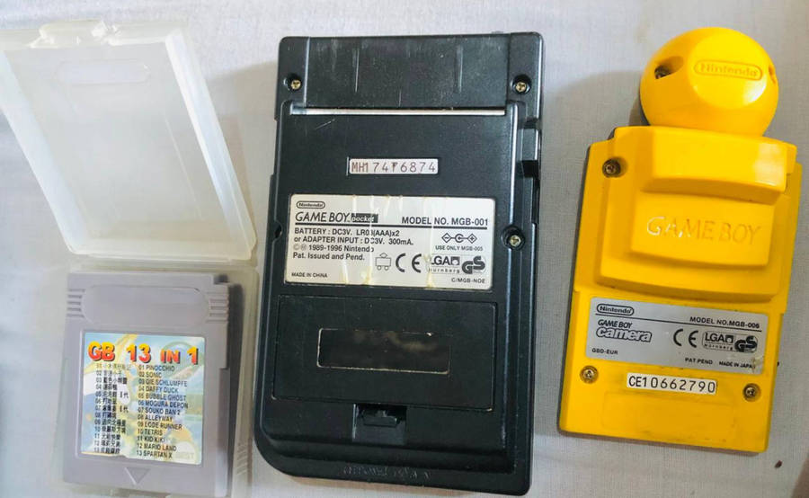 Nintendo Gameboy with camera and 13 in 1 game