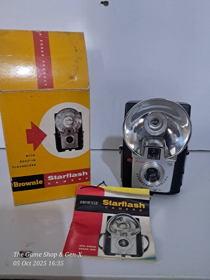 Vintage Brownie Starflash Camera
