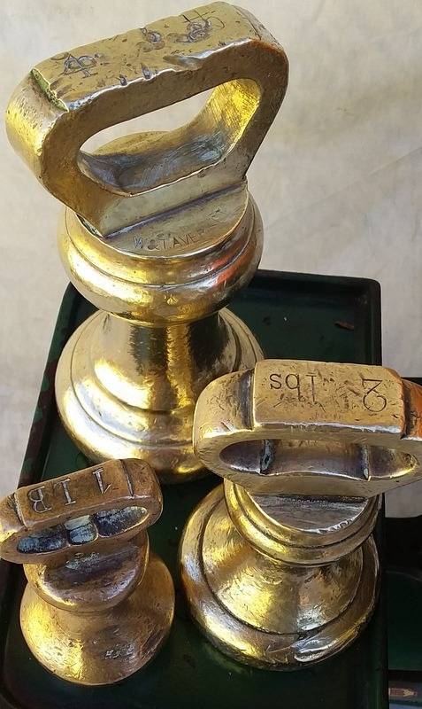 Vintage 1940 14LB The standard Cast Iron Scale