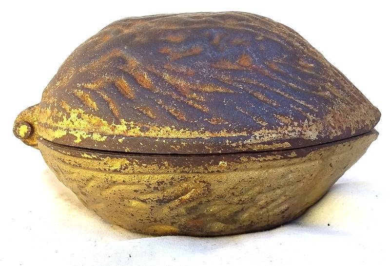Vintage Victorian Era Cast Iron Nut Cracker