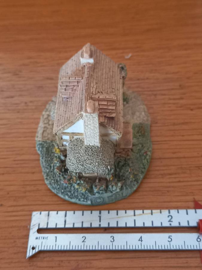 Miniture Cottages x 2 from the Cuggly Wugglies Collection - Cottage B and F
